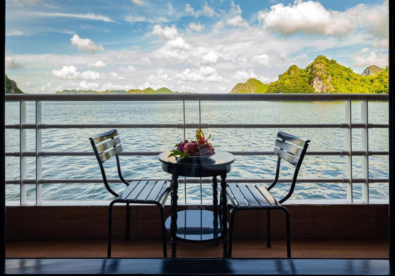 Halong Camellia Cruise Hotel Ha Long Eksteriør billede