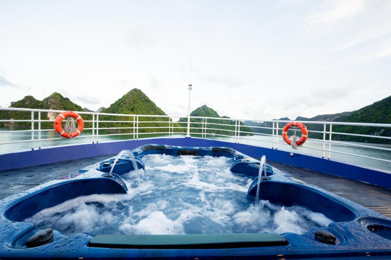 Halong Camellia Cruise Hotel Ha Long Eksteriør billede