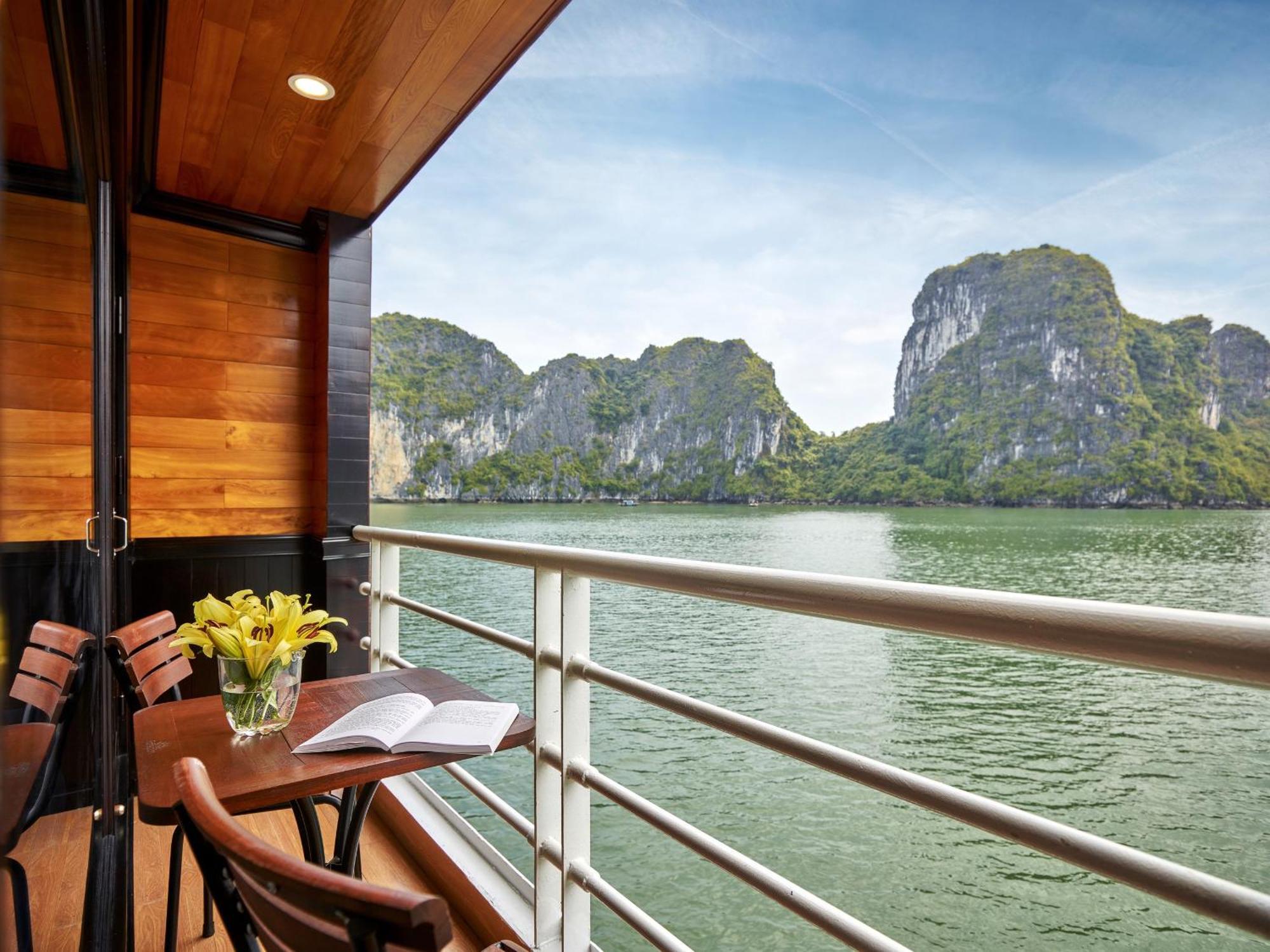 Halong Camellia Cruise Hotel Ha Long Eksteriør billede