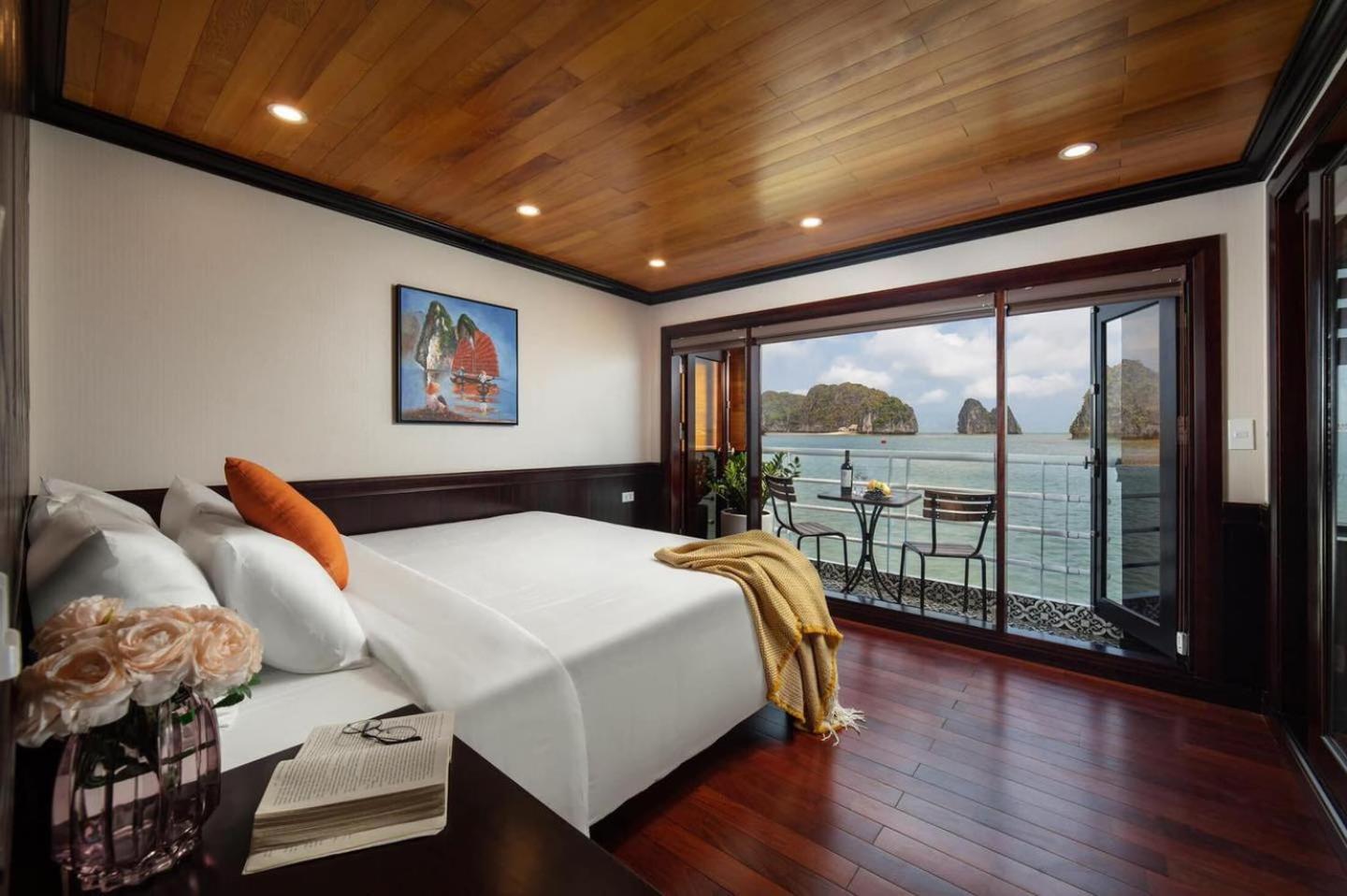 Halong Camellia Cruise Hotel Ha Long Eksteriør billede